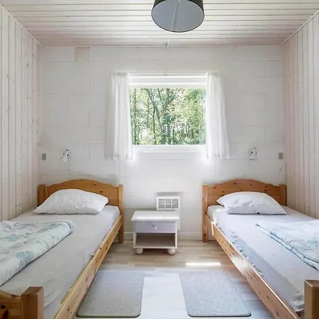 1547-aakirkeby-maegardsskoven-8 بيت للعطل *